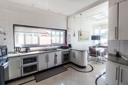 Casa de condomínio à venda com 620m², 5 quartos e 6 vagasCozinha