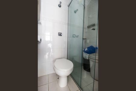 Casa de condomínio à venda com 620m², 5 quartos e 6 vagasBanheiro de serviço