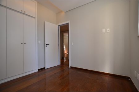 Apartamento à venda com 100m², 3 quartos e 2 vagasQuarto 2