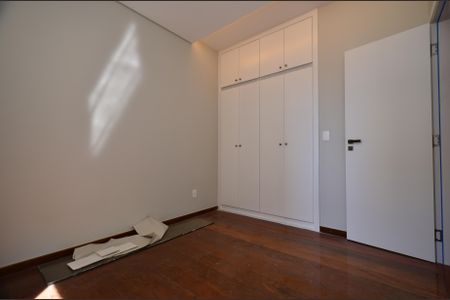Apartamento à venda com 100m², 3 quartos e 2 vagasQuarto 2