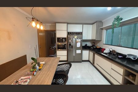 Casa à venda com 200m², 2 quartos e sem vagaCozinha