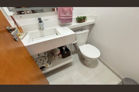 Casa à venda com 200m², 2 quartos e sem vagaLavabo