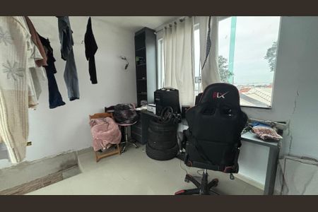 Casa à venda com 200m², 2 quartos e sem vagaÁrea de Serviço 