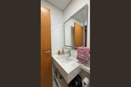 Casa à venda com 200m², 2 quartos e sem vagaLavabo