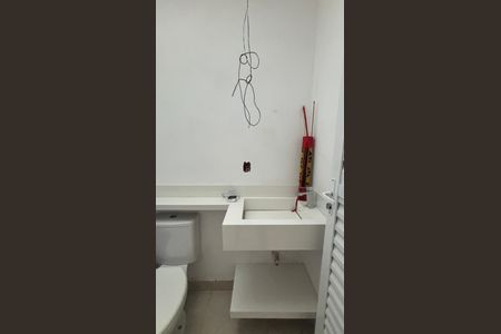 Casa à venda com 200m², 2 quartos e sem vagaBanheiro Externo