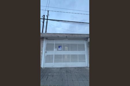 Casa à venda com 200m², 2 quartos e sem vagaFachada