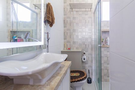 Casa de condomínio à venda com 94m², 3 quartos e 2 vagasBanheiro