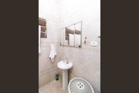 Casa à venda com 84m², 2 quartos e 1 vagaBanheiro Social