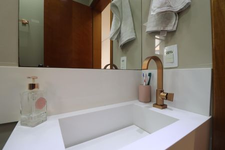 Apartamento à venda com 68m², 2 quartos e 2 vagasBanheiro da Suíte