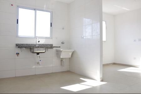Casa de condomínio à venda com 49m², 2 quartos e 1 vaga Casa de condomínio à venda com 49m², 2 quartos e 1 vagaCozinha e Área de Serviço