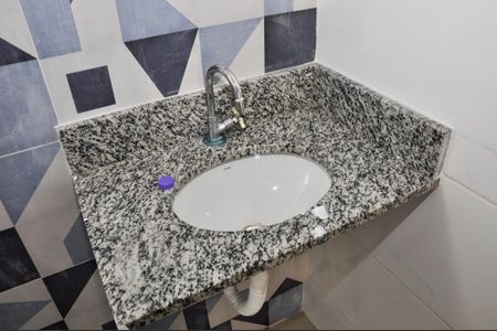 Casa de condomínio à venda com 49m², 2 quartos e 1 vaga Casa de condomínio à venda com 49m², 2 quartos e 1 vagaBanheiro do Quarto 2