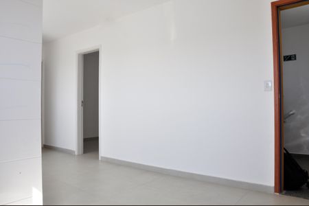 Casa de condomínio à venda com 49m², 2 quartos e 1 vaga Casa de condomínio à venda com 49m², 2 quartos e 1 vagaCozinha e Área de Serviço