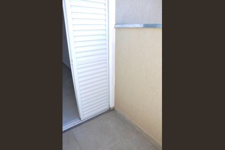 Casa de condomínio à venda com 49m², 2 quartos e 1 vaga Casa de condomínio à venda com 49m², 2 quartos e 1 vagaVaranda do Quarto 2