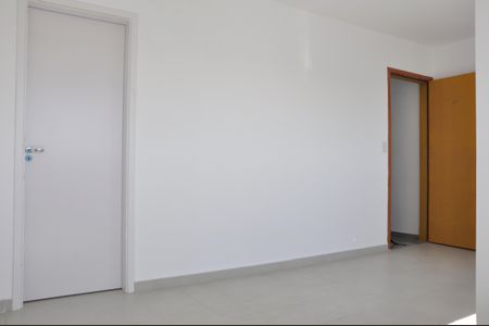 Casa de condomínio à venda com 49m², 2 quartos e 1 vaga Casa de condomínio à venda com 49m², 2 quartos e 1 vagaSala