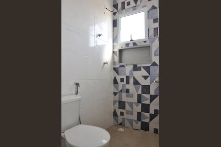 Casa de condomínio à venda com 49m², 2 quartos e 1 vaga Casa de condomínio à venda com 49m², 2 quartos e 1 vagaBanheiro do Quarto 2