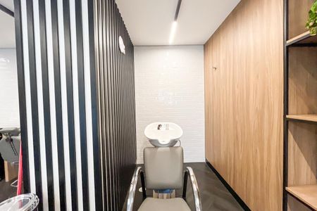 Apartamento à venda com 96m², 2 quartos e 1 vaga Apartamento à venda com 96m², 2 quartos e 1 vagaBarbearia