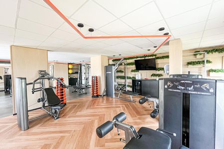 Apartamento à venda com 96m², 2 quartos e 1 vaga Apartamento à venda com 96m², 2 quartos e 1 vagaÁrea comum - Academia