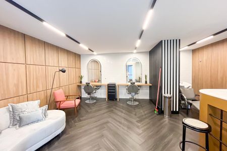 Apartamento à venda com 96m², 2 quartos e 1 vaga Apartamento à venda com 96m², 2 quartos e 1 vagaBarbearia