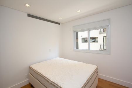 Apartamento à venda com 275m², 4 quartos e 5 vagas Apartamento à venda com 275m², 4 quartos e 5 vagasSuíte 2