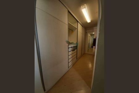 Casa à venda com 349m², 4 quartos e 4 vagas