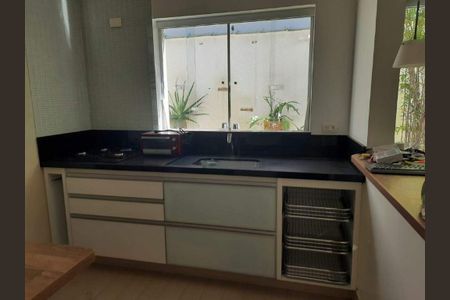 Casa à venda com 349m², 4 quartos e 4 vagas