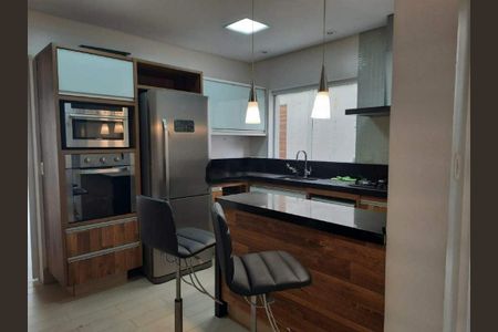 Casa à venda com 349m², 4 quartos e 4 vagas