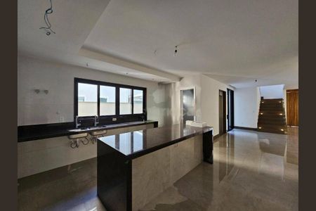 Casa de condomínio à venda com 469m², 4 quartos e 1 vaga