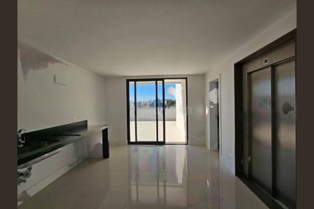 Casa de condomínio à venda com 469m², 4 quartos e 1 vaga