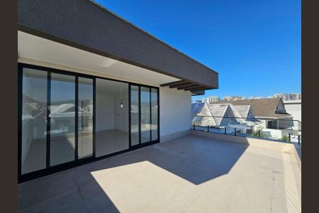 Casa de condomínio à venda com 469m², 4 quartos e 1 vaga