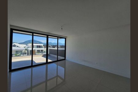Casa de condomínio à venda com 469m², 4 quartos e 1 vaga