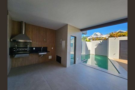 Casa de condomínio à venda com 469m², 4 quartos e 1 vaga