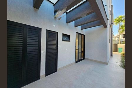 Casa de condomínio à venda com 469m², 4 quartos e 1 vaga