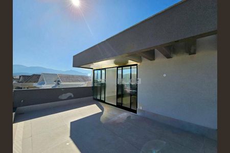 Casa de condomínio à venda com 469m², 4 quartos e 1 vaga