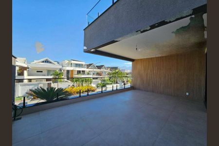 Casa de condomínio à venda com 469m², 4 quartos e 1 vaga