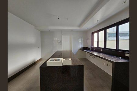 Casa de condomínio à venda com 469m², 4 quartos e 1 vaga