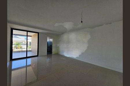 Casa de condomínio à venda com 469m², 4 quartos e 1 vaga