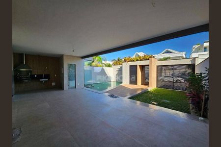 Casa de condomínio à venda com 469m², 4 quartos e 1 vaga