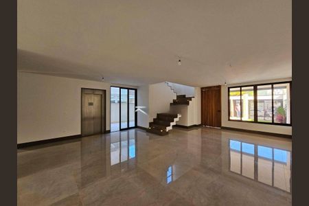 Casa de condomínio à venda com 469m², 4 quartos e 1 vaga