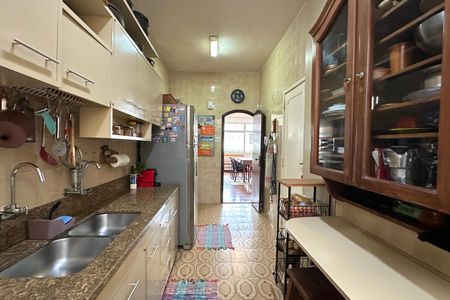 Apartamento à venda com 190m², 4 quartos e 1 vaga Apartamento à venda com 190m², 4 quartos e 1 vagaCozinha 2