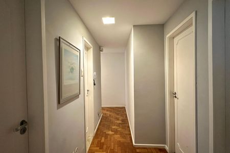 Apartamento à venda com 190m², 4 quartos e 1 vaga Apartamento à venda com 190m², 4 quartos e 1 vagaCorredor