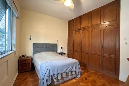 Apartamento à venda com 190m², 4 quartos e 1 vaga Apartamento à venda com 190m², 4 quartos e 1 vagaQuarto 1