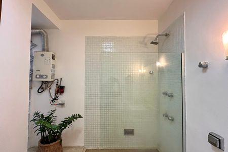 Apartamento à venda com 190m², 4 quartos e 1 vaga Apartamento à venda com 190m², 4 quartos e 1 vagaBanheiro