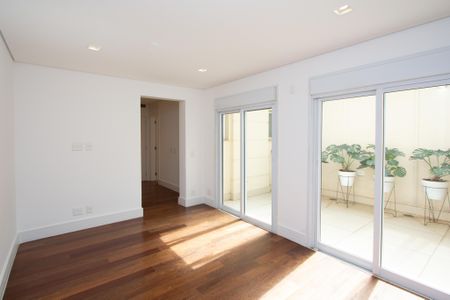 Apartamento à venda com 456m², 4 quartos e 5 vagas Apartamento à venda com 456m², 4 quartos e 5 vagasSuíte 1