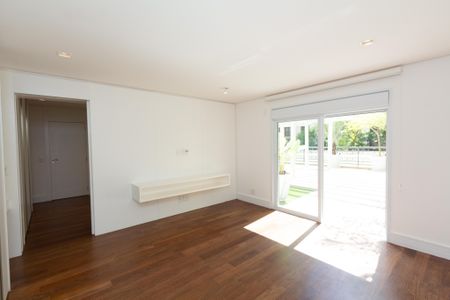 Apartamento à venda com 456m², 4 quartos e 5 vagas Apartamento à venda com 456m², 4 quartos e 5 vagasSuíte 4