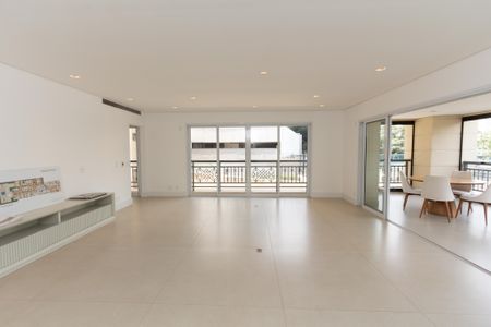 Apartamento à venda com 456m², 4 quartos e 5 vagas Apartamento à venda com 456m², 4 quartos e 5 vagasSala 1