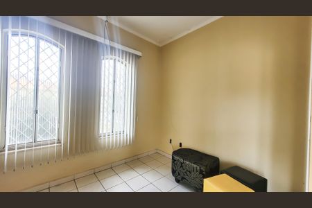 Casa à venda com 350m², 5 quartos e 4 vagasSala