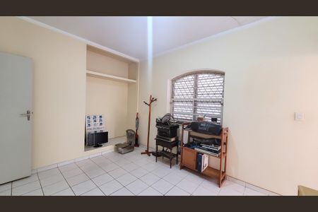 Casa à venda com 350m², 5 quartos e 4 vagasQuarto 3
