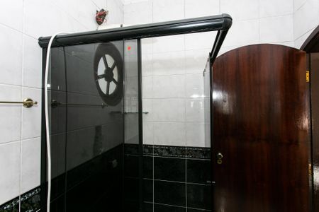 Casa à venda com 150m², 2 quartos e 4 vagasBanheiro da Suíte 2