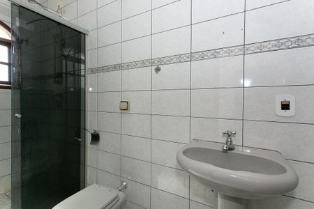 Casa à venda com 150m², 2 quartos e 4 vagasBanheiro da Suíte 1