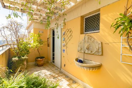 Apartamento para alugar com 250m², 3 quartos e 4 vagasSacada/Suite 3